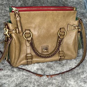 Beautiful Authentic Dooney & Bourke Purse